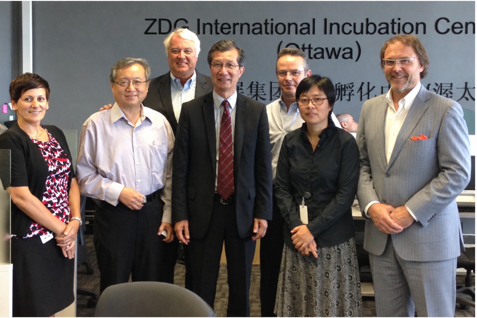 Warren at Invest Ottawa offices during a session to discuss the Ontario Provincial Nominee Program with the Honourable Michael Chan, Ontario Minister of Citizenship, Immigration and International Trade. 20 July 2015